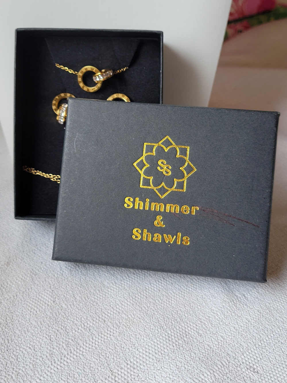 Shimmer & Shawls Boxed Set - Picture 3 of 3